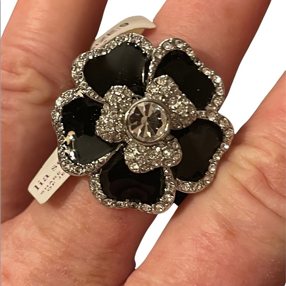 Lia Sophia Blooming flower ring SZ 9 black enamel silver finish NWT - Picture 2 of 8